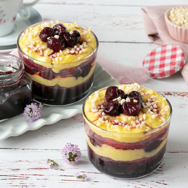 Dessert con crema pasticcera