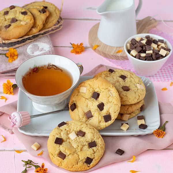 Cookies con pepite ai tre cioccolati