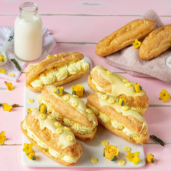 Eclair con crema e glassa