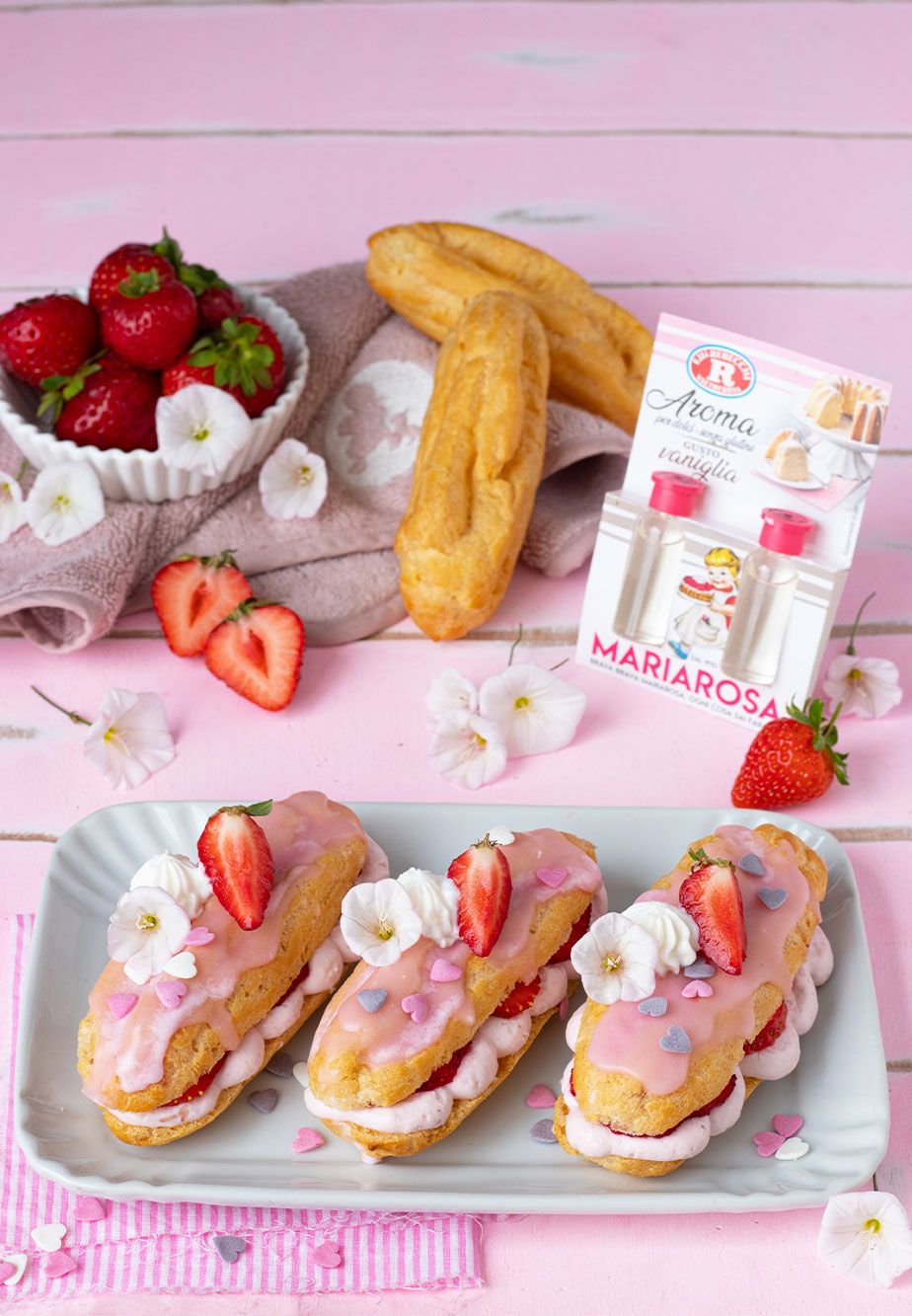 Bigné éclair con crema e fragole