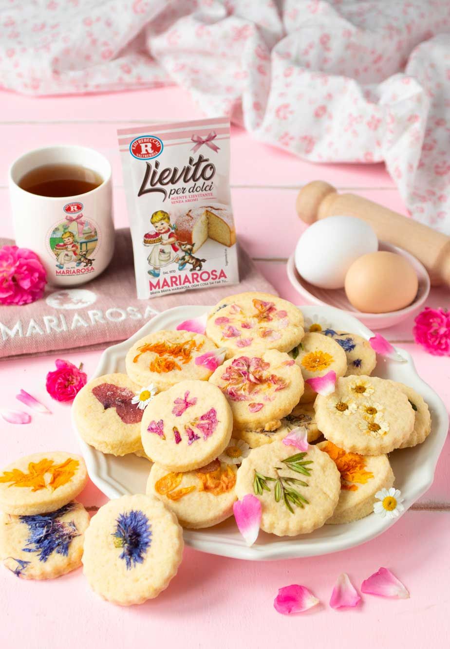Biscotti con fiori