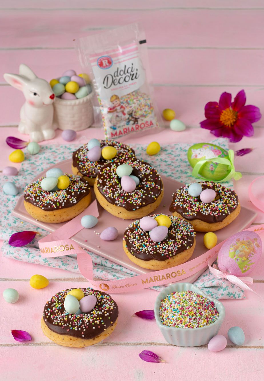 Ciambelline al pistacchio con glassa al cioccolato