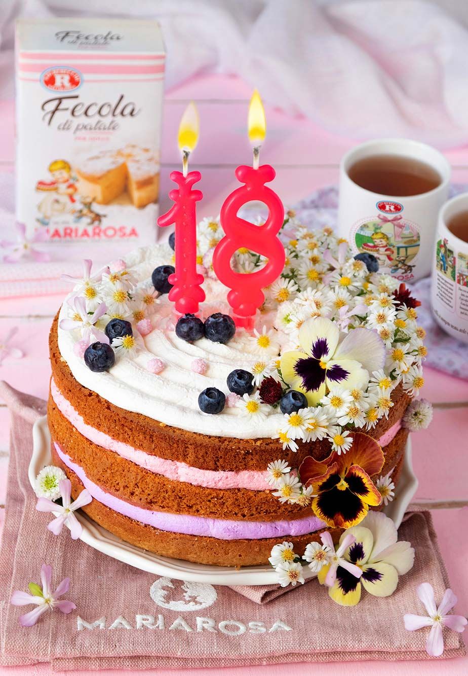 Torta di compleanno ai mirtilli profumata al limone di Mariarosa