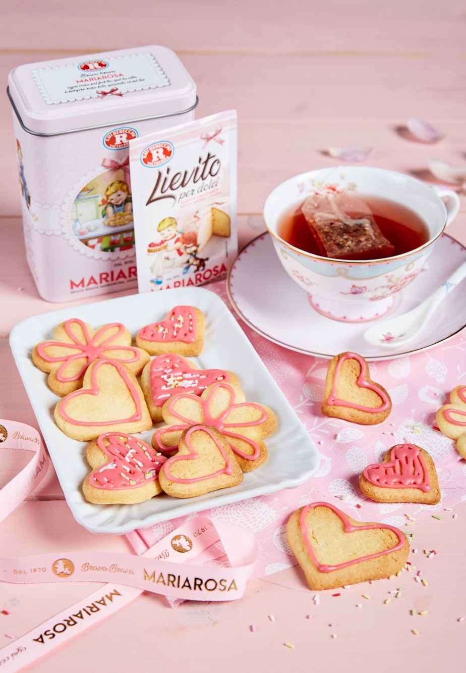 Biscotti con glassa rosa