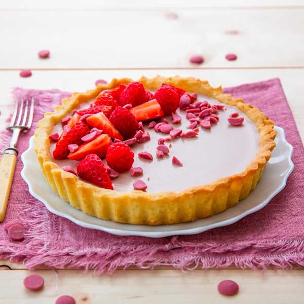 Tartellette di frolla con panna cotta al cioccolato Ruby