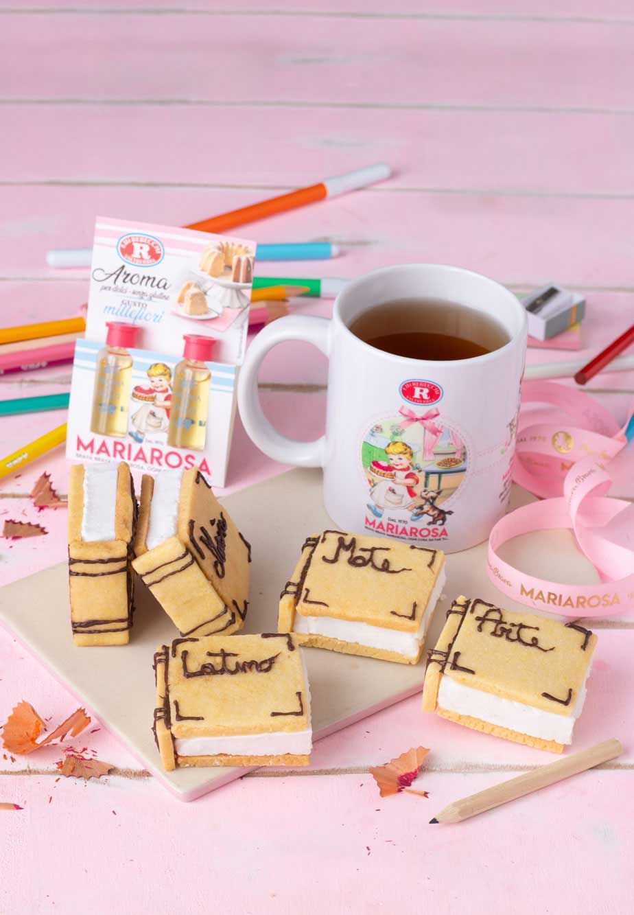 Dolci libretti di pasta frolla