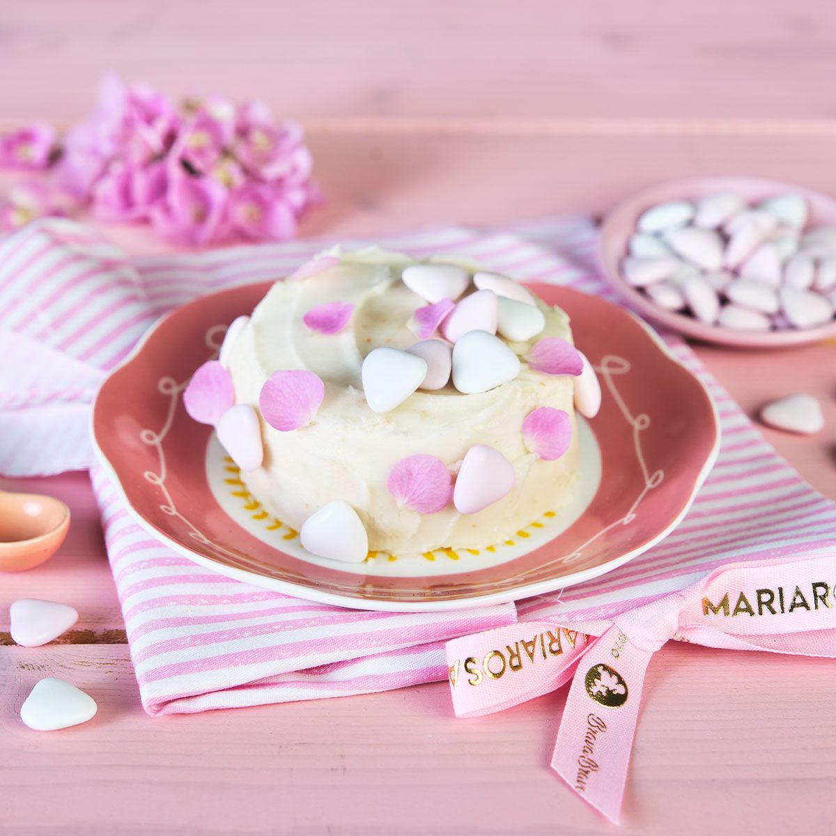 Tortini con crema al burro e marmellata di lamponi
