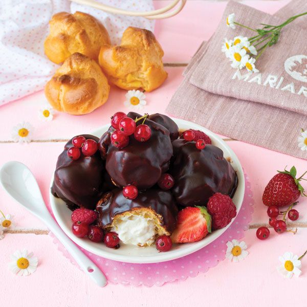 Profiteroles estivi con crema di ricotta