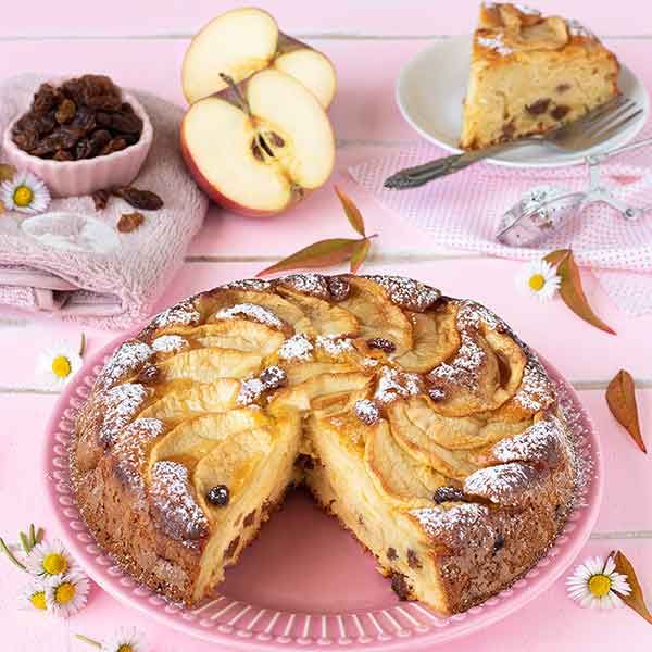 Torta di mele e uvetta