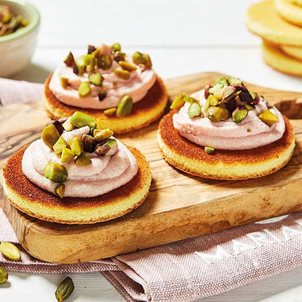 Tartina Think pink con mousse di mortadella