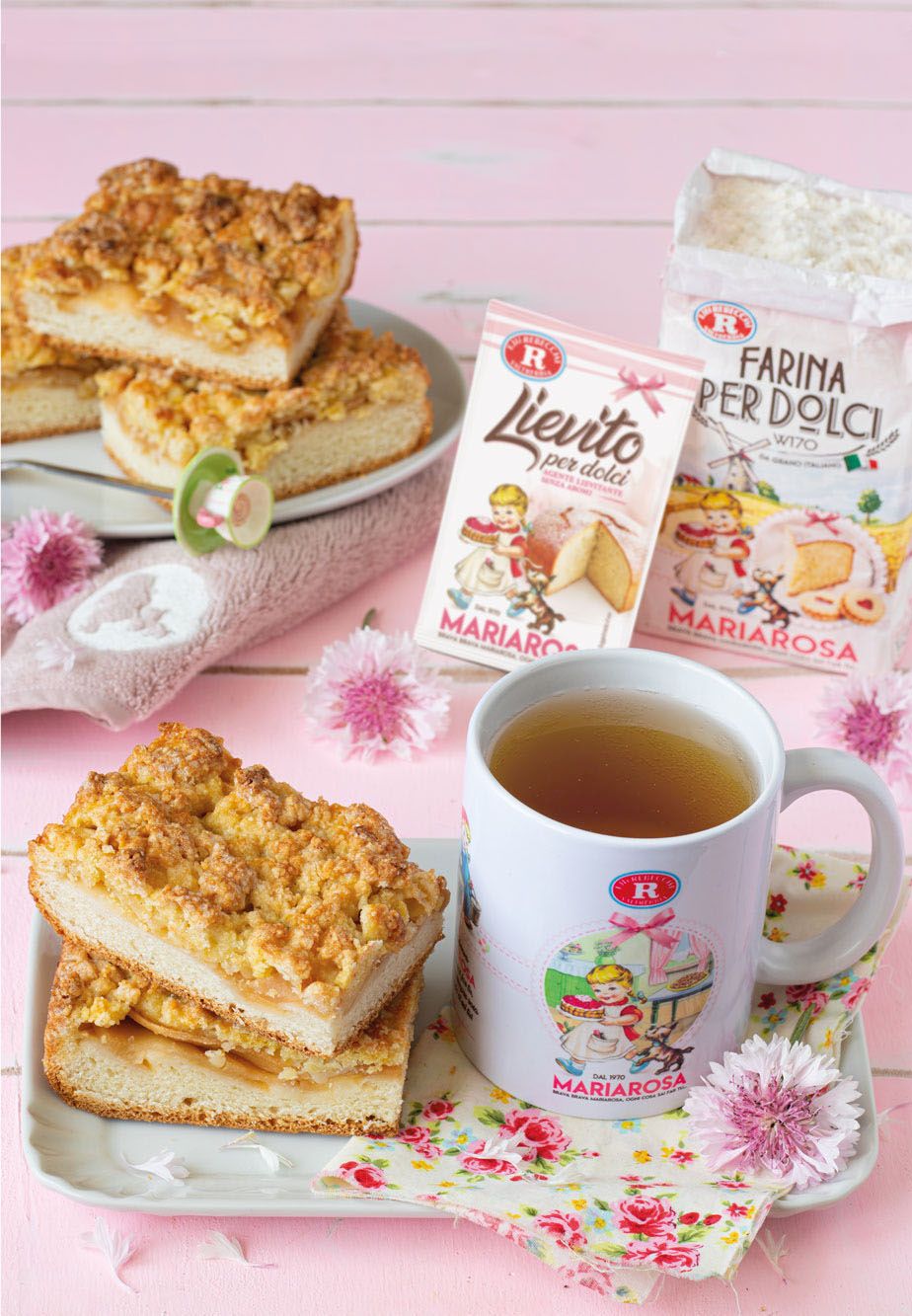 Brioche alle mele con crumble